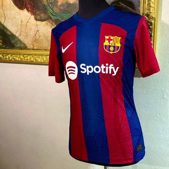 Nike FC Barcelona 2023/24 Match Home
Men's Nike Dri-FIT ADV Soccer Jersey ⚽️⚽️ - Picture 15 of 15